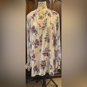 Love & Legend Floral Blouse